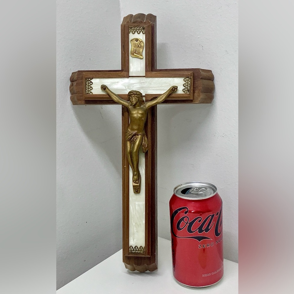 Mid Century Vintage Wall Mounting Hardwood Metal Last Rites Christian Crucifix